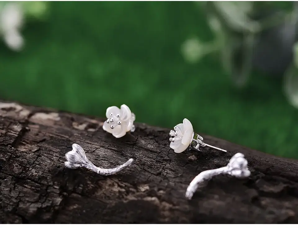 Boucles doreilles en argent avec fleurs de begonia rose