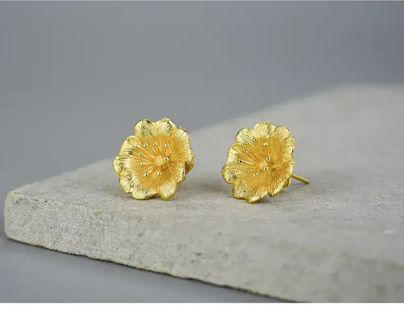 Boucles doreilles dorees fleurs de rose en argent 925