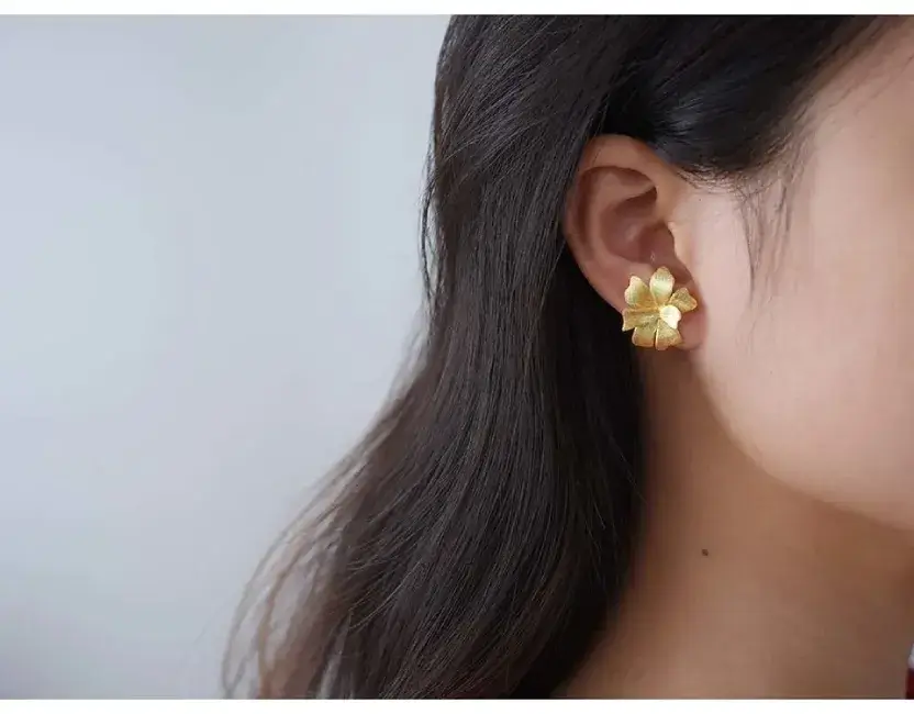 Boucles doreilles fleur doree argent femme
